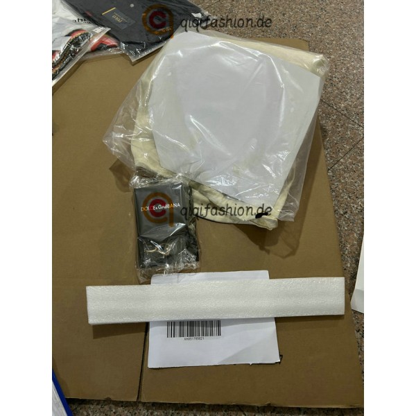 How to order from qiqiyg.com official WhatsApp:+8618120605182 QIQIYG-81